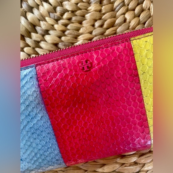 Tory Burch Color Block Wallet 🩵💖💛 - Picture 6 of 8